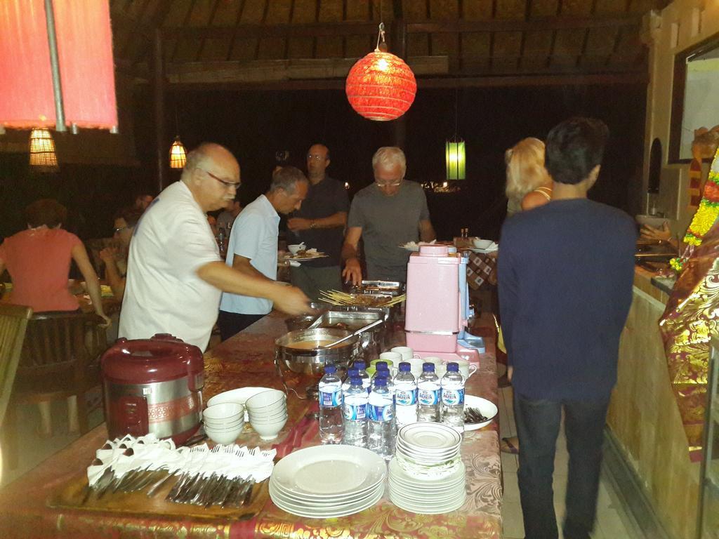 Beten Waru Bungalow And Restaurant 아메드 외부 사진